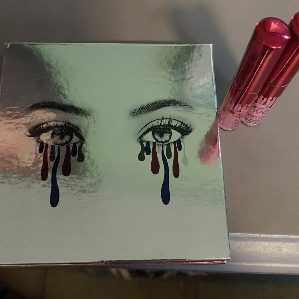 Kylie cosmetics pallete bundle